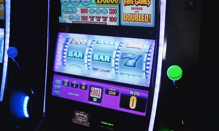 how-to-play-slot-machines-in-the-usa-1